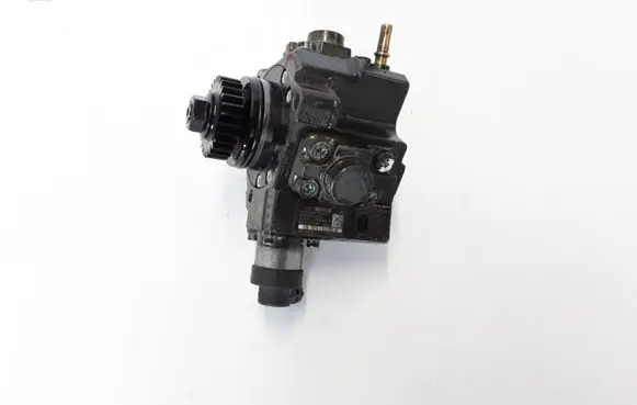 Renault Trafic III (X82) Fuel injection high pressure pump 0445010406