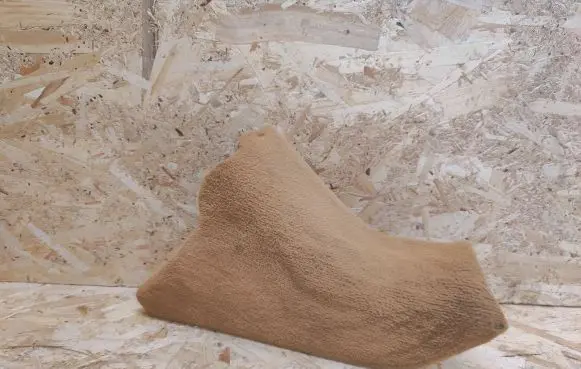Foot area side trim