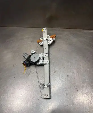Nissan Leaf I (ZE0) Front door window regulator motor 807313NA0B