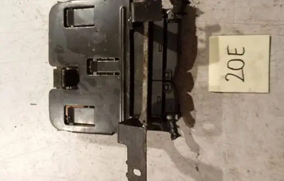 Volkswagen Golf IV Battery tray 1J0915333