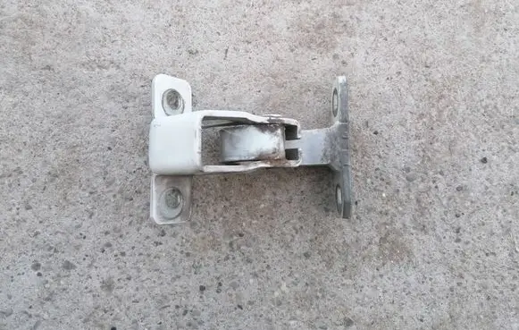Dacia Logan VAN Rear door upper hinge 395977