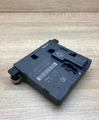 Mercedes-Benz E W211 Door control unit/module 2118201526 356805
