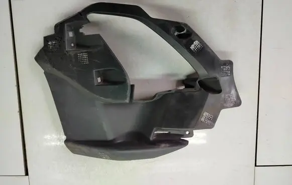 Ford Focus Fog light bracket JX7B17E888