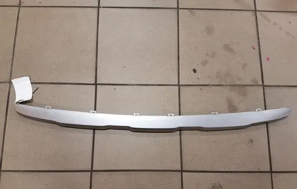 KIA Xceed Front bumper upper radiator grill 86577J7CA0