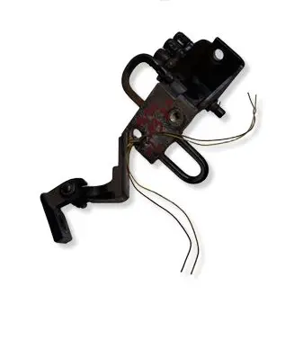 Audi A3 S3 8P Front door lower hinge 8E0831411B