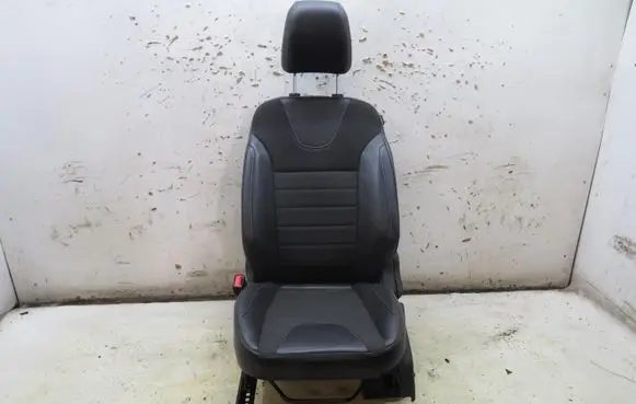 Ford Kuga II Front driver seat GMAUTO4574097