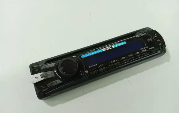 Volkswagen PASSAT B4 Radio/CD/DVD/GPS head unit 