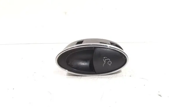 Mercedes-Benz E W211 Tailgate opening switch A2118211151