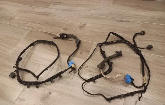 Volkswagen Touran I Tailgate/trunk wiring harness 1T0971147A