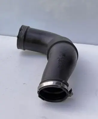 Audi Q7 4L Air intake hose/pipe 4L0129628E