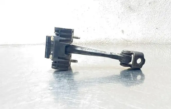 Opel Vectra C Rear door check strap stopper 13107851