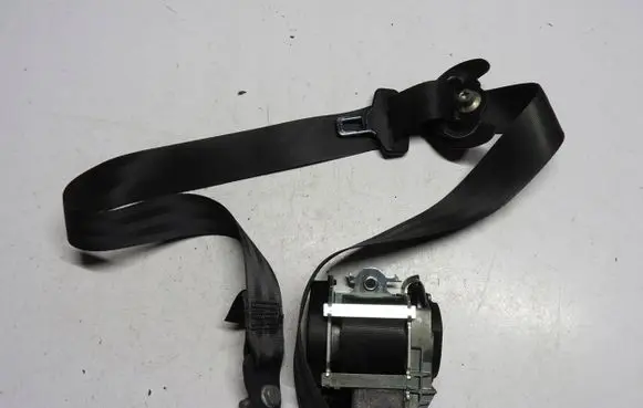 Citroen C5 Front seatbelt 20DM65