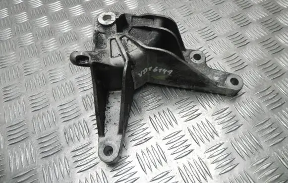 Chevrolet Cruze Engine mounting bracket 13248663 VD16149