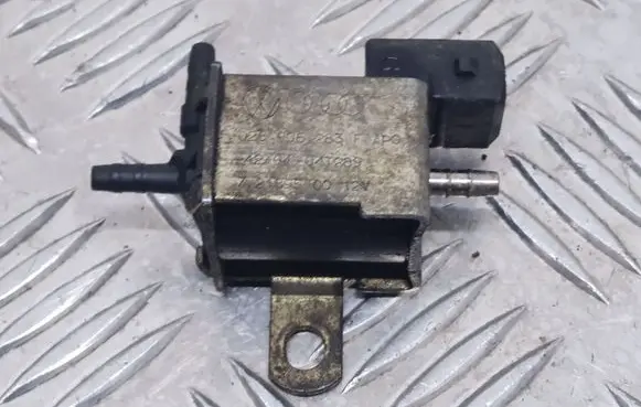 Seat Cordoba (6K) Turbo solenoid valve 028906283F