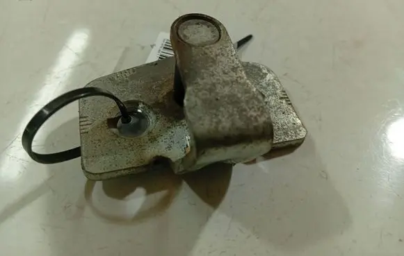 Opel Astra H Front door lock loop/hook striker 96336