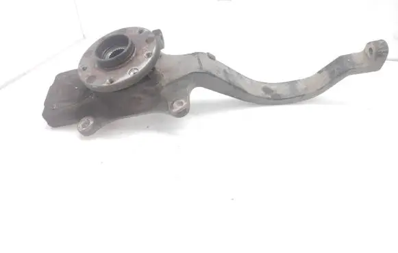 Front wheel hub spindle knuckle