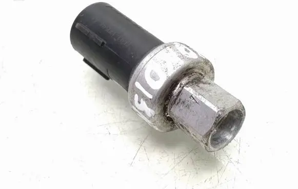 Ford Fiesta Air conditioning (A/C) pressure sensor 6F9319D594AA