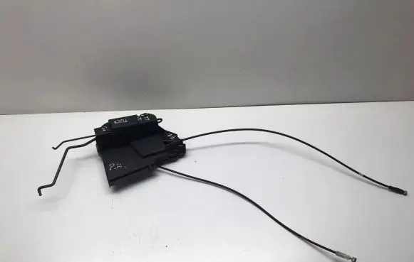 Hyundai Tucson JM Front door lock