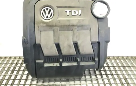 Engine cover (trim)