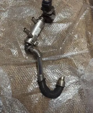 Ford Focus EGR valve cooler 3M5Q9F464BC VP1U3H9P445BB