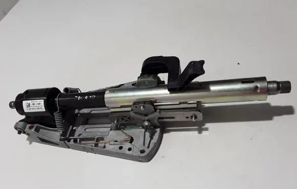 Mercedes-Benz CLS C218 X218 Steering column universal joint A204462206