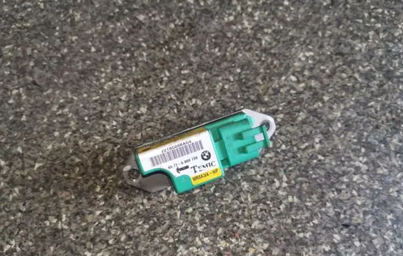 BMW 5 E39 Airbag deployment crash/impact sensor 65776900728 6900728