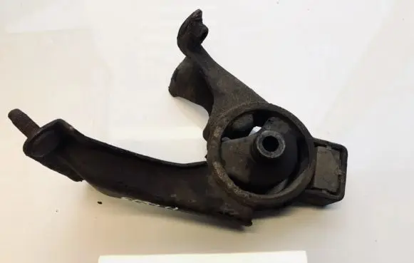 Toyota Corolla E120 E130 Engine mount bracket 123710d090 12371-0d090