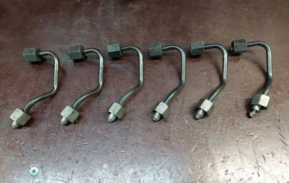 Mercedes-Benz R W251 Fuel injector supply line/pipe 10030612