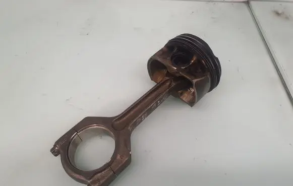 BMW 5 F10 F11 Piston with connecting rod 7846593 11247846593
