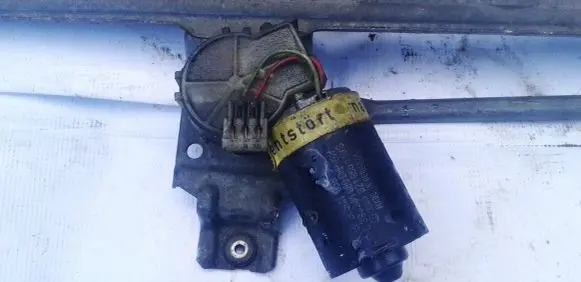 Volkswagen PASSAT B2 Wiper motor 321955113G