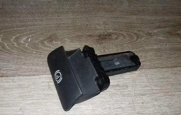 Volvo XC90 Hand brake release handle 8671540 8683963