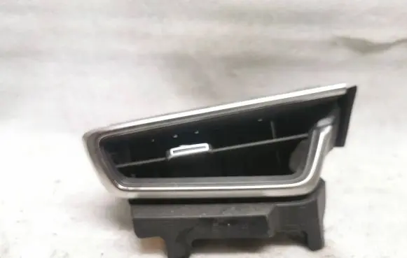 Toyota Avensis T270 Dashboard glove box trim 5547502120 5566502040