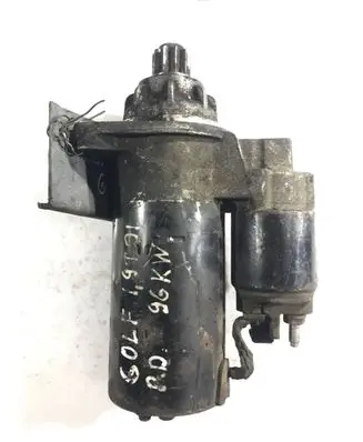Volkswagen Golf IV Starter motor 0001125018