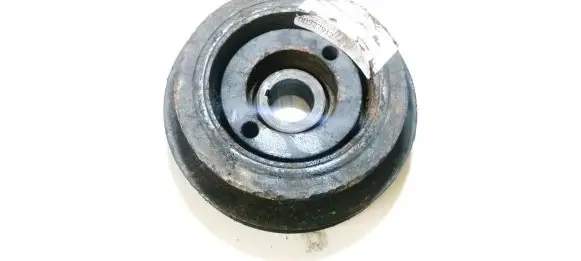 Toyota Avensis T250 Crankshaft pulley 134700g01