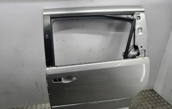 Chrysler Voyager Side sliding door 