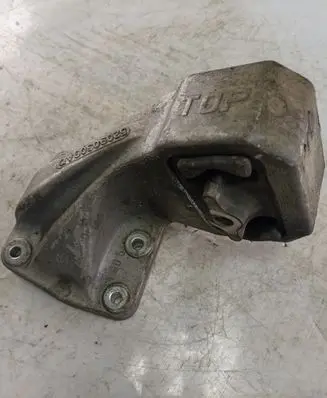 Jeep Grand Cherokee (WK) Engine mount bracket 52090309AD