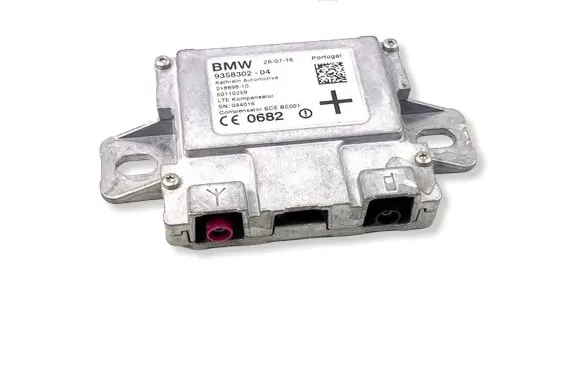 BMW 4 F32 F33 Aerial antenna amplifier 9358302