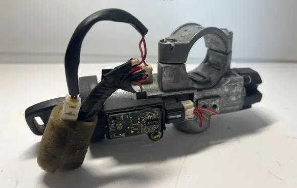 Nissan Patrol Y61 Ignition lock AS51