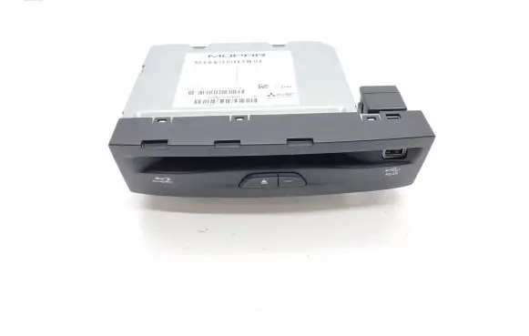 Chrysler Pacifica Radio/CD/DVD/GPS head unit P68378304AB 68378304AB 10R0613747