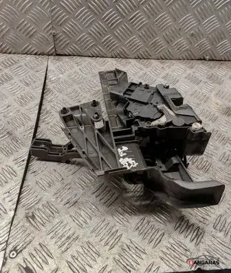 Ford Focus Rear door lock 4m5aa26413bb