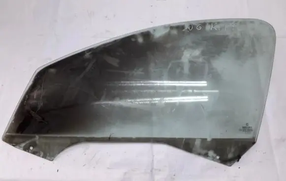 Peugeot 206 Front door window glass four-door