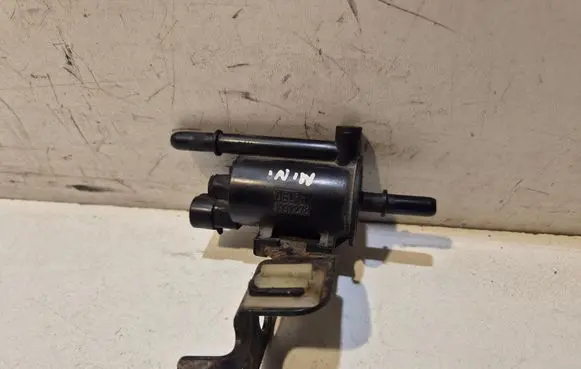 Mini One - Cooper R50 - 53 Valve vacuum 1997278