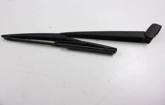 Mazda 6 Front wiper blade arm