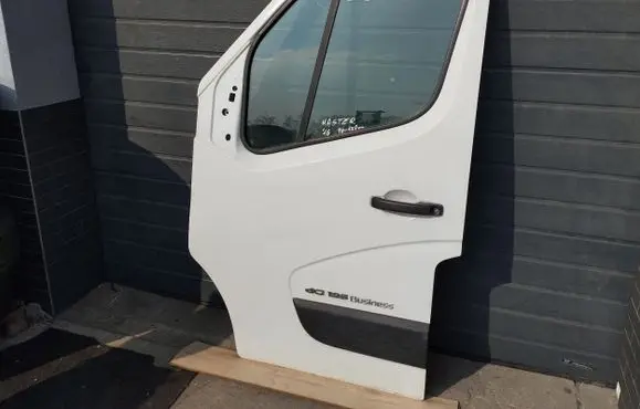 Renault Master III Front door