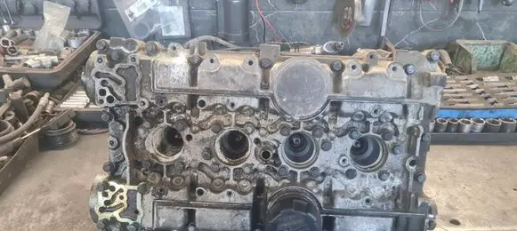 Volvo S40, V40 Engine head 1001851 3779005