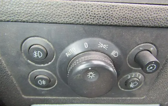Opel Zafira B Light switch 
