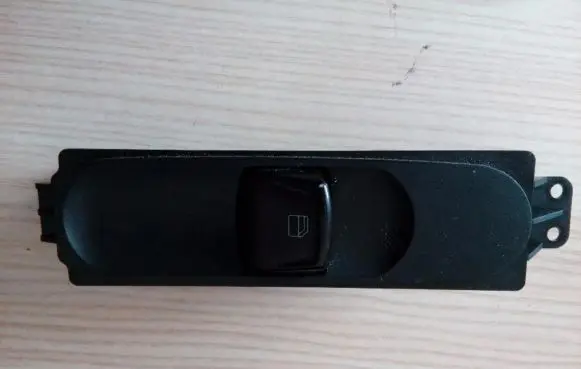 Mercedes-Benz Vito Viano W639 Electric window control switch A6395451413 AP033
