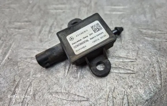 Mercedes-Benz E W212 Airbag deployment crash/impact sensor A2129056501