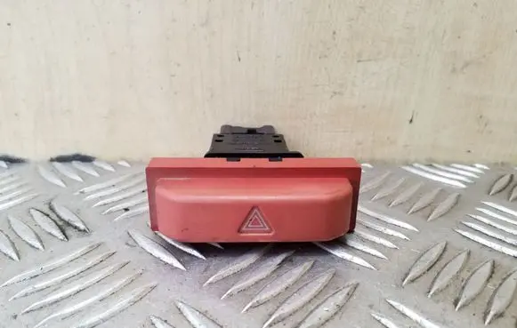 Nissan X-Trail T30 Hazard light switch