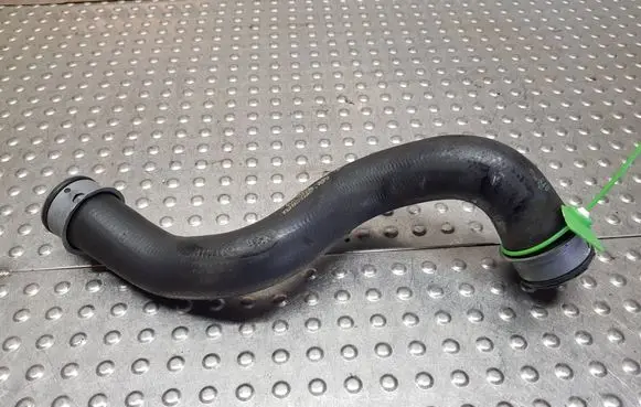 Mercedes-Benz SLK R172 Engine coolant pipe/hose S26370528 A1725010682